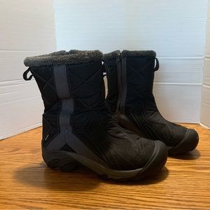 Keen Betty Hiking - Snow Boots Size 8.5, Great Used Condition, Smoke Free Home